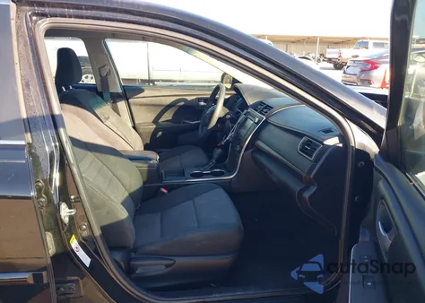 2016 Toyota Camry Le z USA, uszkodzony, nr VIN 4T4BF1FK0GR540152